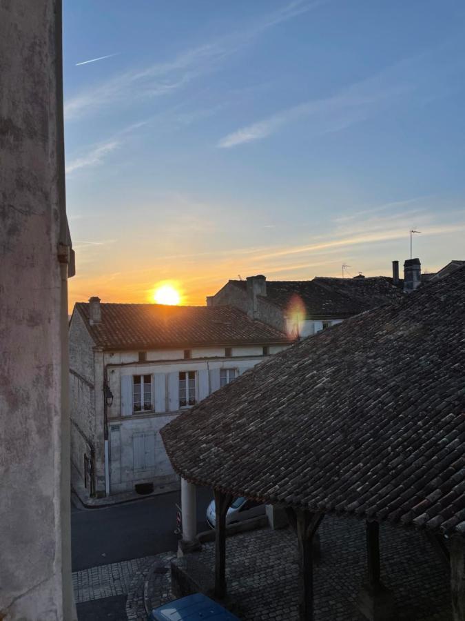 Auberge Du Boisne Villebois-Lavalette Luaran gambar